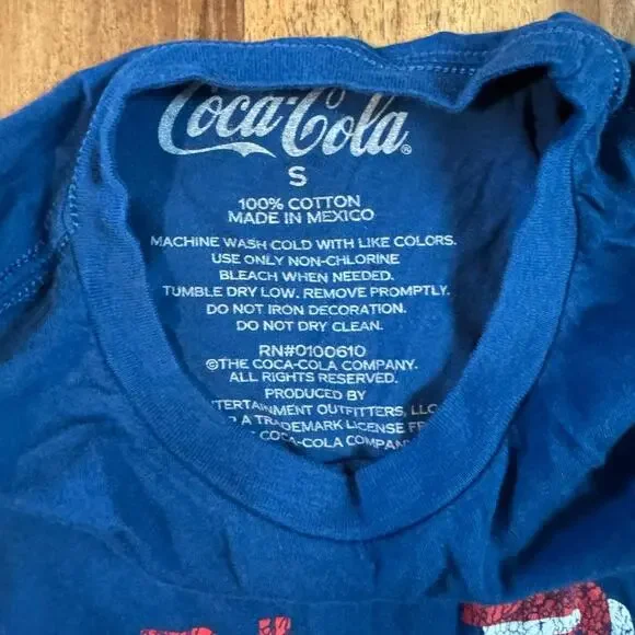 Coca-Cola Men's South Korea Tee, Small, Blue, Like New - Picture 4 of 5